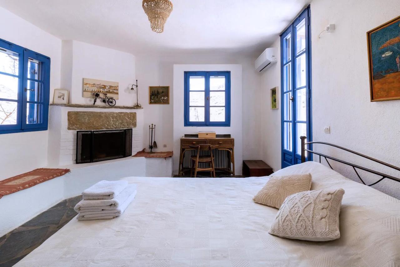 Traditional Village House On Kea Milopótamos エクステリア 写真